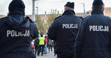 Zmiany kadrowe w policji idą za wolno? "Z zobowiązań trzeba się wywiązywać"