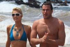 Paris z kochankiem na Hawajach