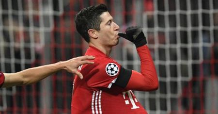 Lewandowski: "Chciałem zrobić tę cieszynkę dla dziecka i Ani"