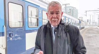COP24. Prezydent Austrii z przygodami dojechał do Katowic pociągiem
