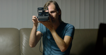 Krótki film w klimacie ”Stranger Things” o przeklętym Polaroidzie zjeży wam włos na głowie