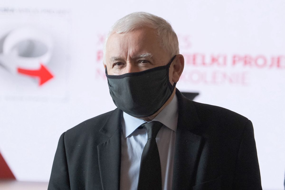 Jarosław Kaczyński spłaca duży kredyt. Finanse prezesa PiS prześwietlone