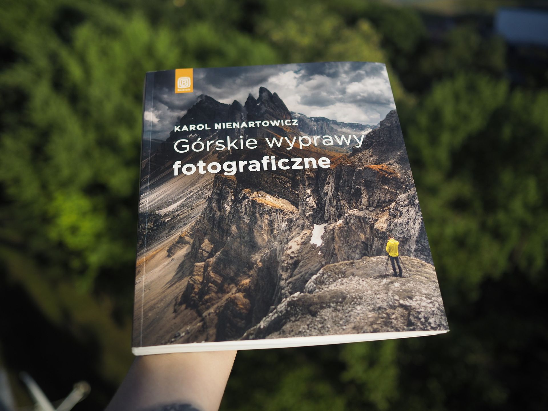 "Górskie wyprawy fotograficzne" Karola Nienartowicza w naszych rękach 1