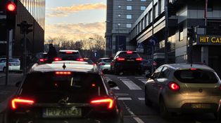 Totalny paraliż Poznania! Kierowcy pytają: Po co ten pas dla rowerów, skoro całe centrum stoi w korkach?!