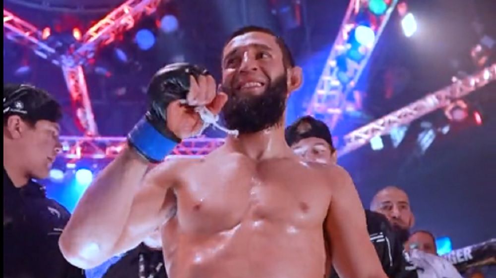 Chamzat Czimajew pokonał Kamaru Usmana na UFC 294
