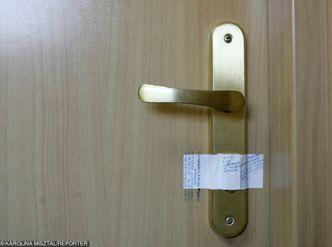 Dłużnik przepisał cały majątek na żonę i oficjalnie nie ma nic. Wierzyciel i tak ma szansę odzyskać pieniądze