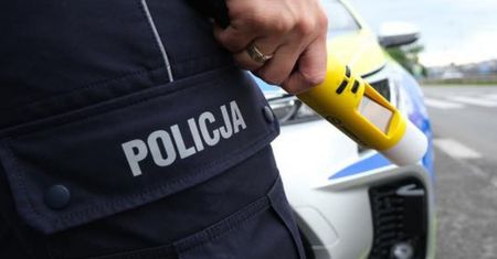 Kolejny skandal z policjantami w Płońsku. Badani są "dość często"