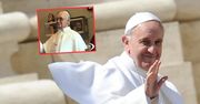 Papież Franciszek wciąż w muzeum. Turyści pozują z woskową figurą