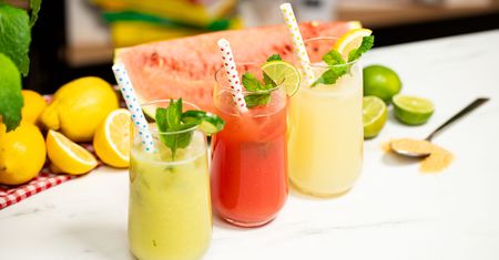 Letnie lemoniady w trzech pysznych smakach. Zdrowe i pyszne napoje na upały