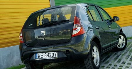 Dacia Sandero 1,2 LPG Lauréate Black Line2 - auto na kryzys [test autokult.pl]