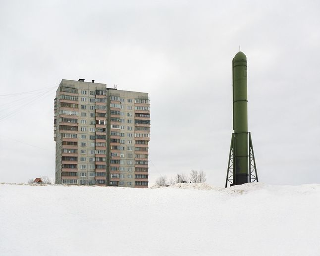 W kategorii cykl zdjęć zwyciężył rosjanin Danila Tkachenko. Jego seria zdjęć „Restricted Areas” przedstawia dążenie człowieka do utopii, przez postęp technologiczny.
