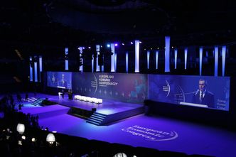 Spodek i Międzynarodowe Centrum Kongresowe w Katowicach z Inteligentnym Systemem Monitorowania Jakości Powietrza