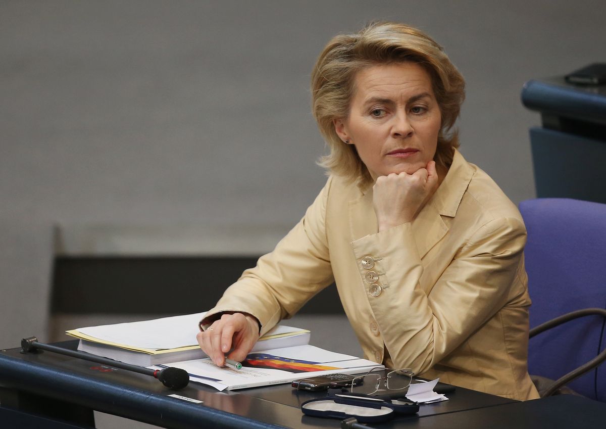 Sondaż: Unia Europejska nie poradziła sobie z pandemią / Na zdjęciu Ursula von der Leyen, przewodnicząca Komisji Europejskiej