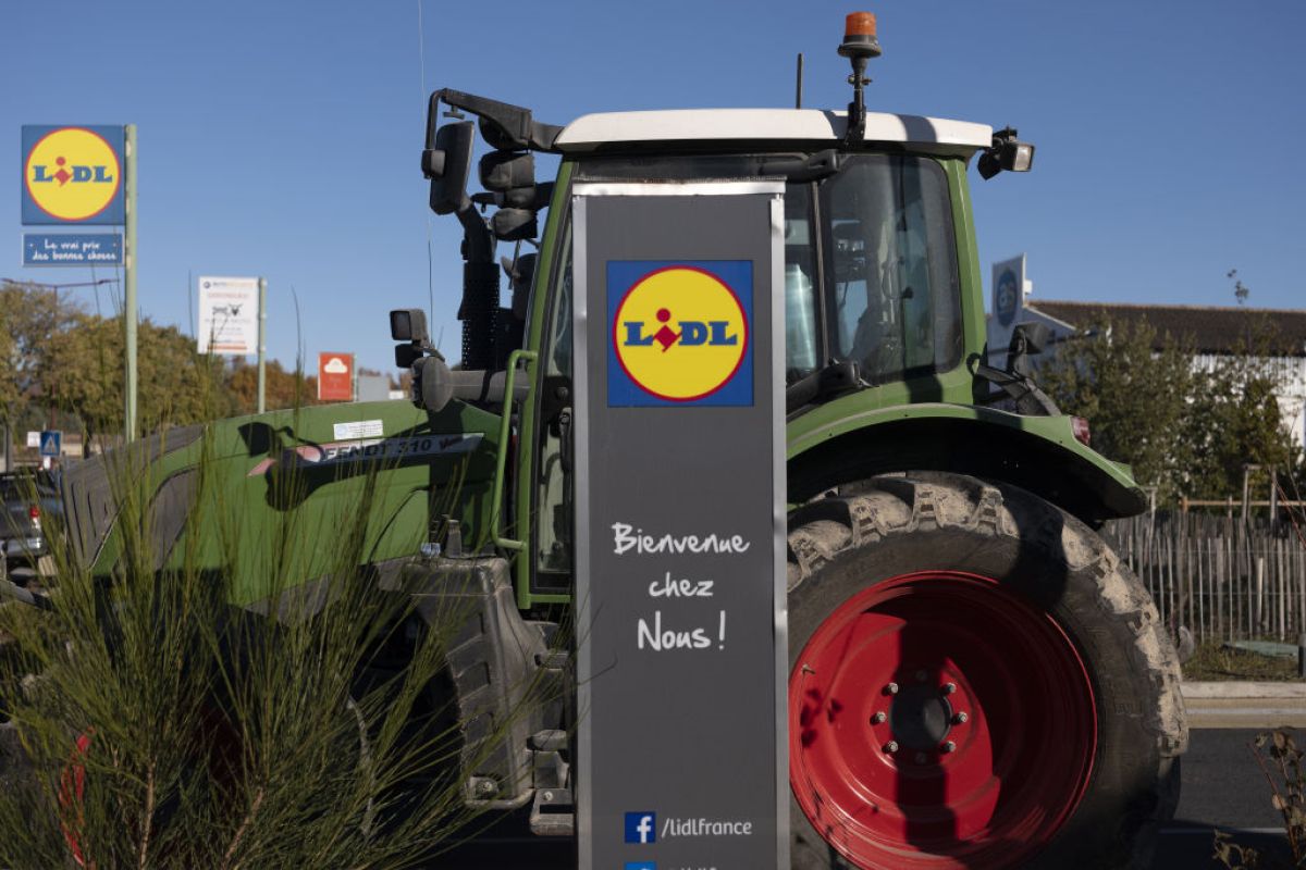 Niemieccy rolnicy mają dość. Protestują pod Lidlami