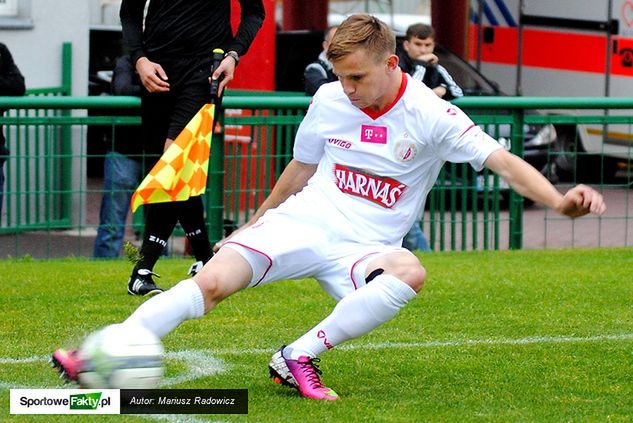 Do niedawna grał jedynie w trzecioligowych rezerwach. Dziś Bartłomiej Kasprzak to pewniak do wyjściowej jedenastki łódzkiego Widzewa.