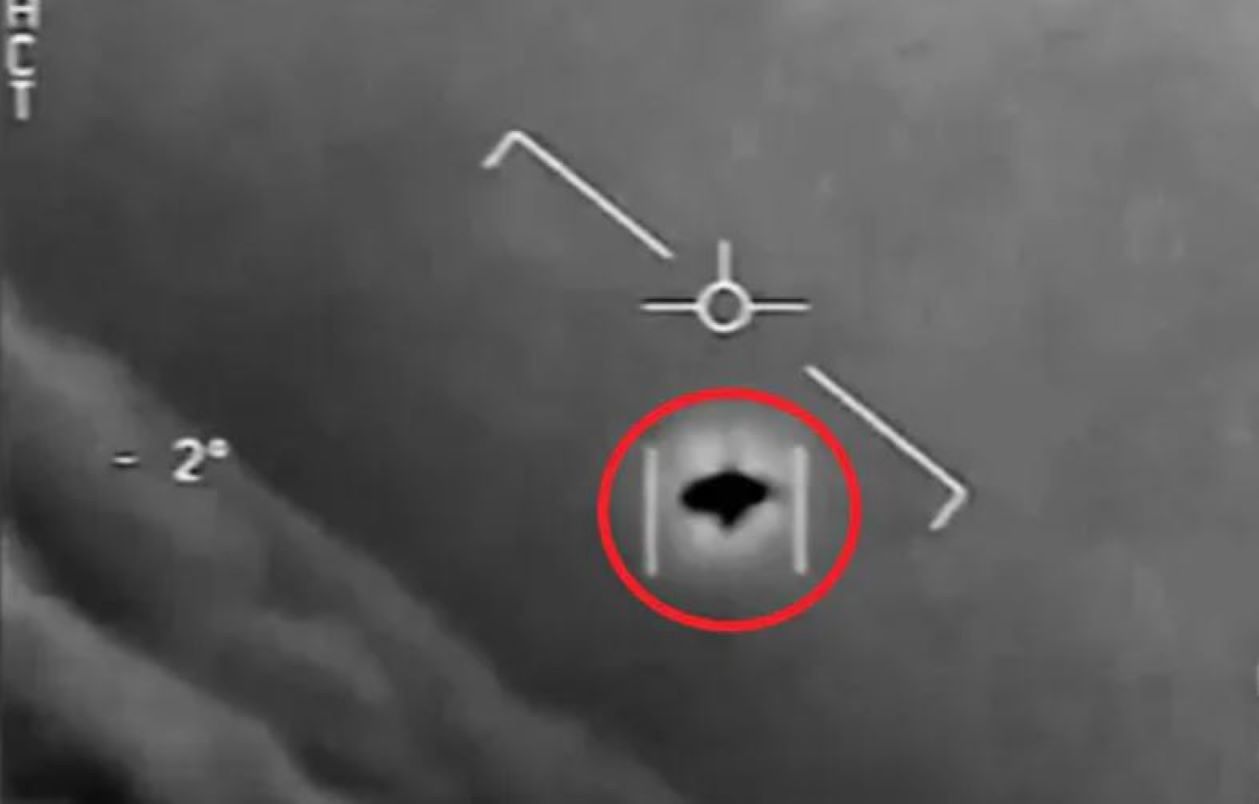 Ujawniono, kto przygotował raport Pentagonu o UFO