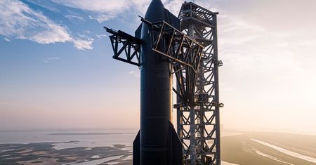 SpaceX Starship poleci w sobotę. Pierwszą próbę zakończył wybuch. Gdzie transmisja?