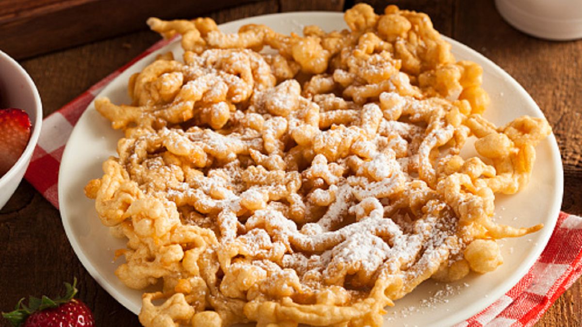 Funnel cakes to popularny deser ze Stanów Zjednoczonych.l
