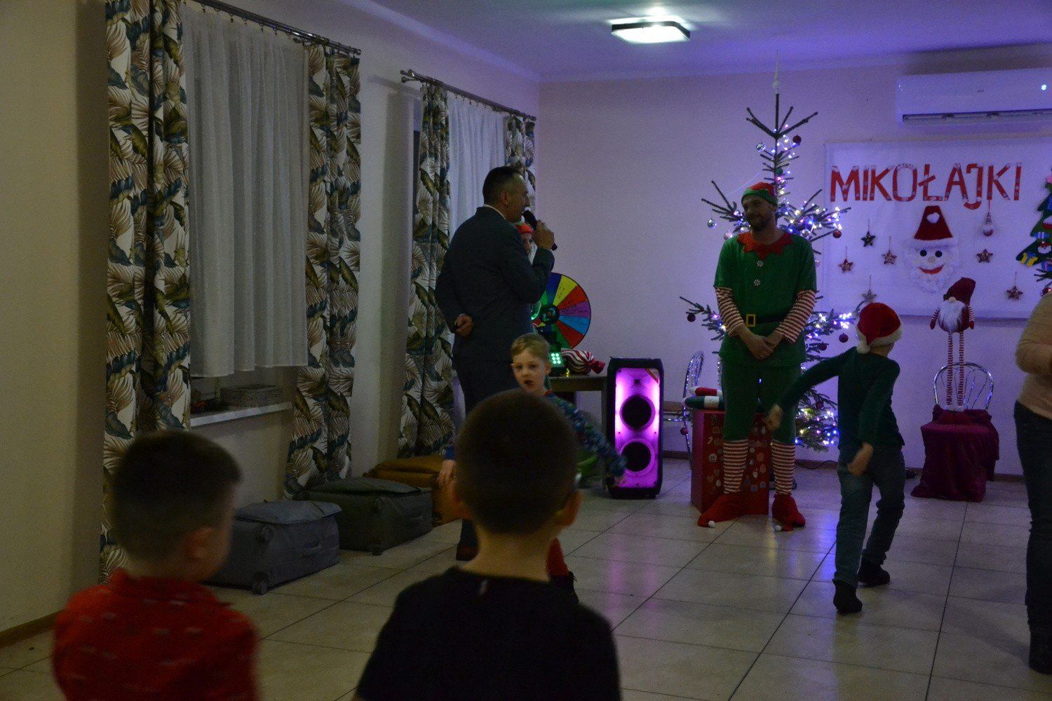 Impreza mikołajkowa w Piątkach w gm. Lipno.