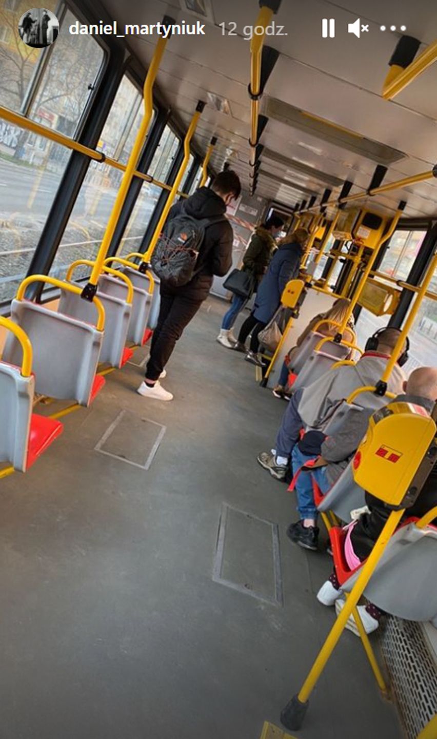 Daniel Martyniuk jeździ tramwajem
