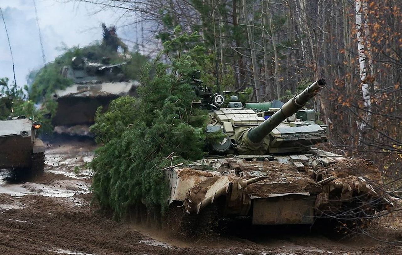 T-80BW tanks of the Russian Marine Infantry - illustrative photo