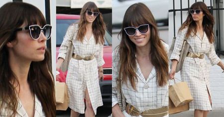 Naturalna Jessica Biel w koszulowej sukience
