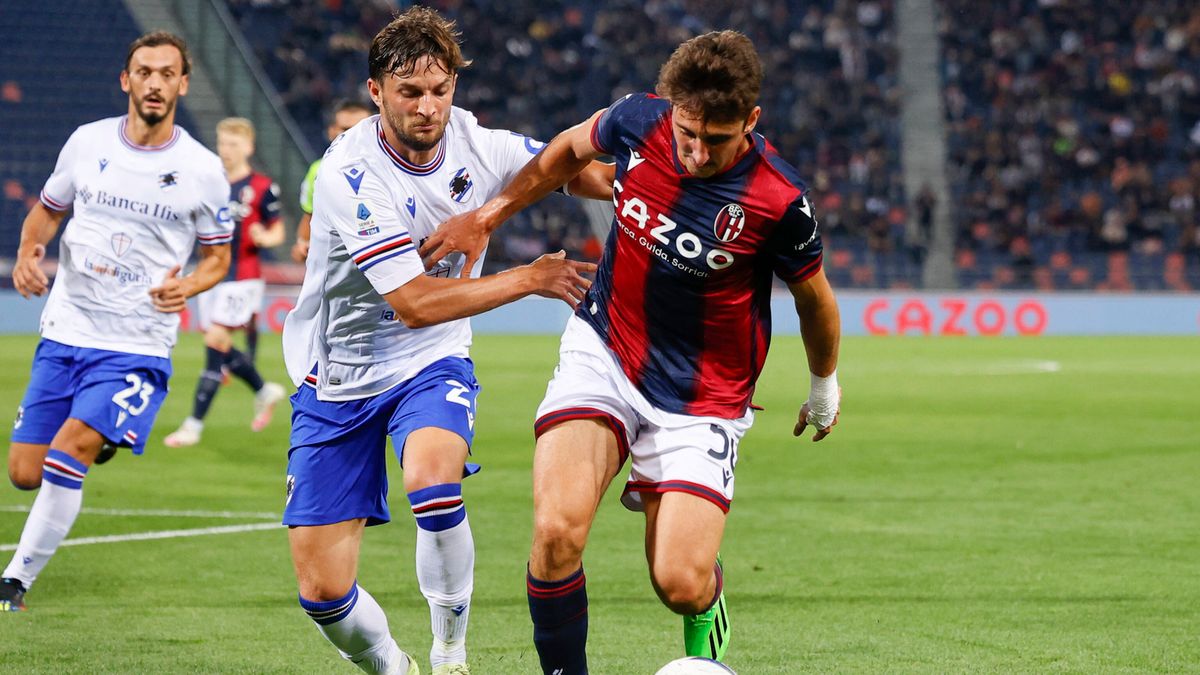 PAP/EPA / SERENA CAMPANINI / Na zdjęciu: Bartosz Bereszyński (z lewej) walczy o piłkę