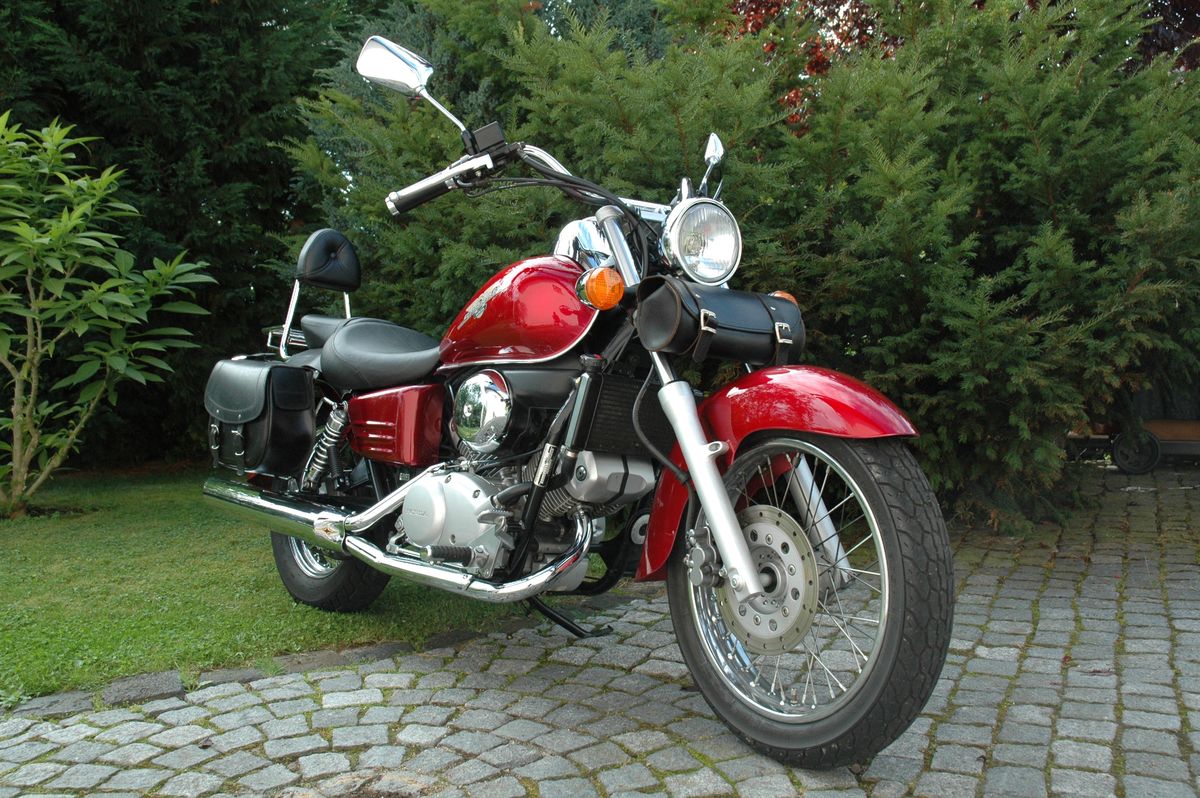 Honda Shadow VT125C 