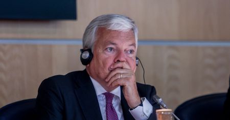 Policja przeszukuje domy byłego komisarza UE. Poważne podejrzenia