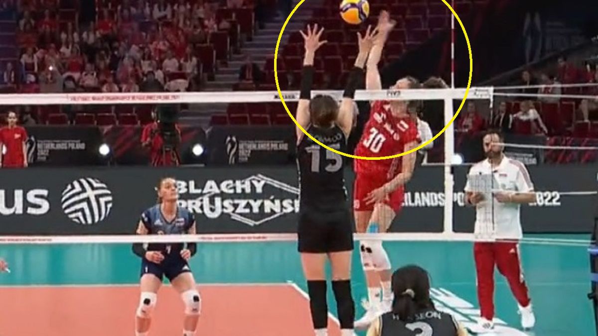 Zdjęcie okładkowe artykułu: Twitter / Volleyball World / Olivia Różański atakuje w meczu z Koreą Południową