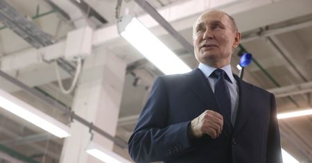 "Flota cieni" Putina. Ujawnili, kto z Zachodu na niej zarobił miliardy