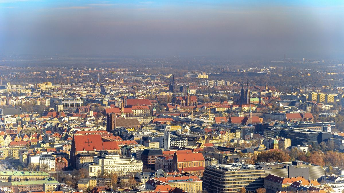 Wrocław o poranku z najgorszym powietrzem na świecie. Fatalne normy