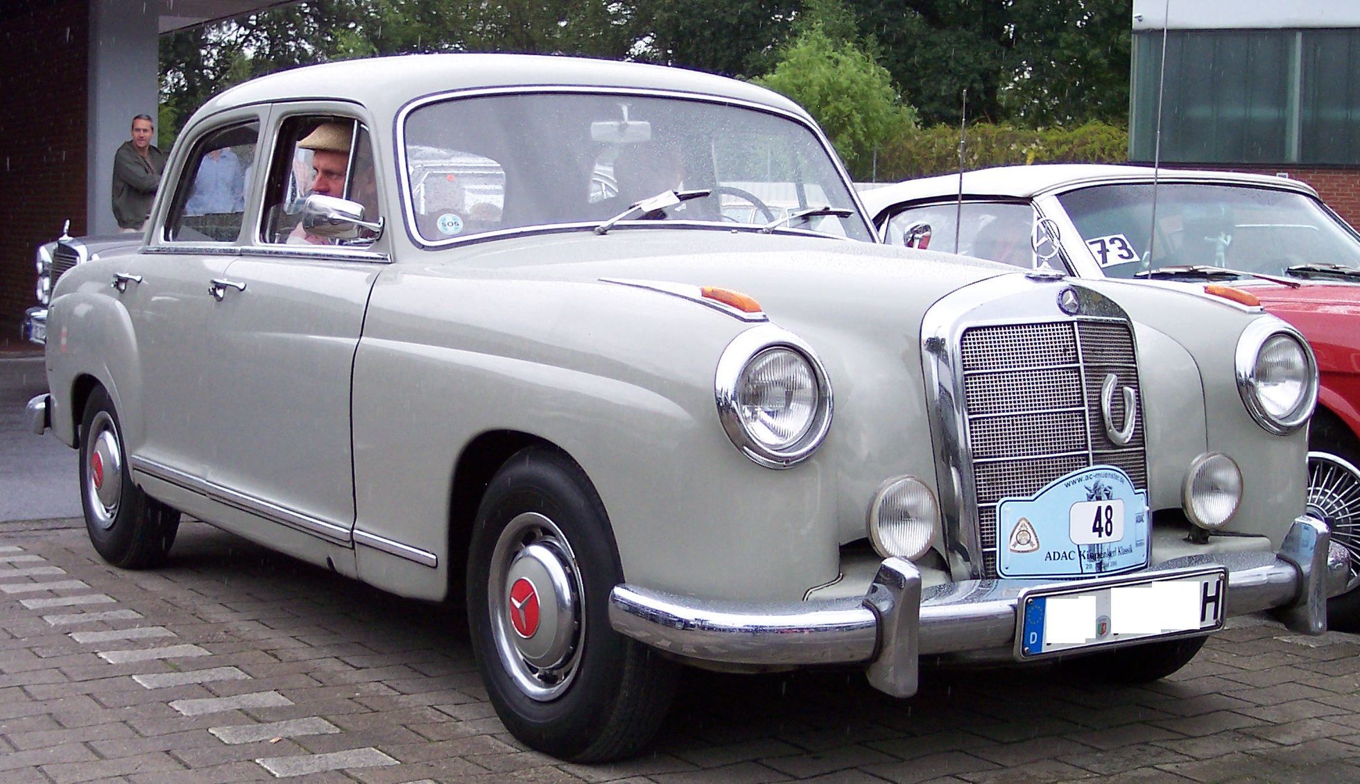 Mercedes-Benz 219