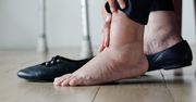 Ulga dla obolałych stóp. Wystarczy kilka minut dziennie