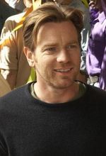 "The Corrections": Ewan McGregor scenarzystą w serialu