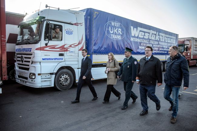Niemieckie ciężarówki z pomocą jadą na Ukrainę