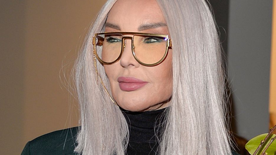 Ewa Minge
damskie, kobieta, makijaż wyrazisty, okulary korekcyjne, Ewa Minge