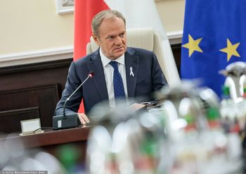 Tusk zaniepokojony wydarzeniami. "Fatalna kombinacja"