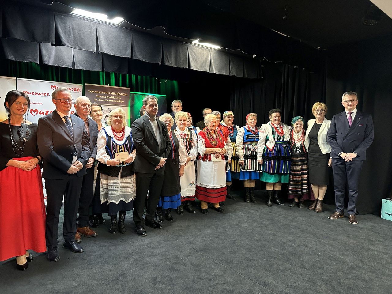 Zwoleń: 41. Biesiada Gawędziarzy, Poetów i Śpiewaków Ludowych. Były koncerty, a także degustacja potraw regionalnych