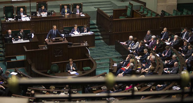 Sejm: Kluby za ratyfikacją traktatu o handlu bronią