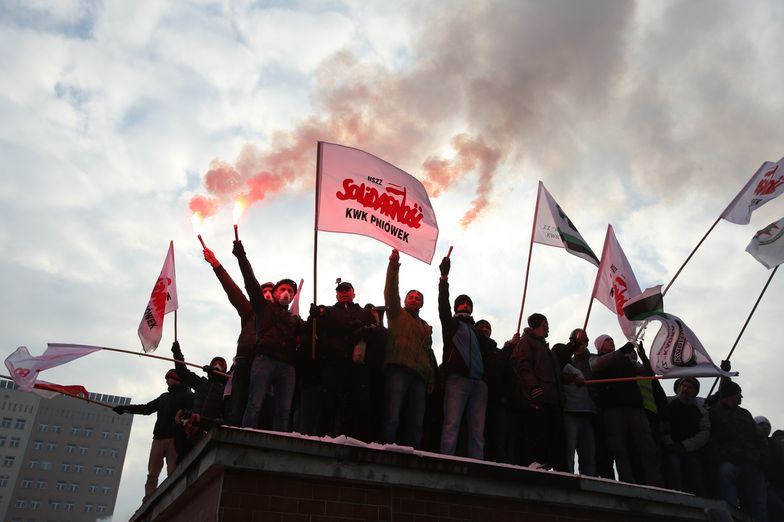 Strajk w JSW trwa już ponad tydzień. <br> Kiedy dojdzie do porozumienia?