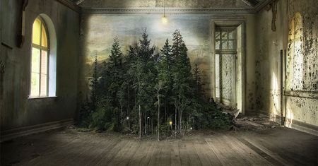 Surrealistyczne krajobrazy inspirowane techniką sprzed ponad 100 lat