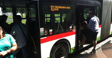 Lublin: Nie miał biletu, więc próbował uciec. W drzwiach zaatakował kontrolera