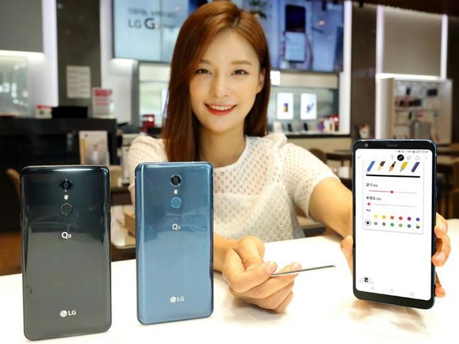 LG Q8 (2018) to jeden z nielicznych smartfonów z rysikiem