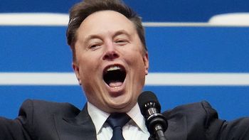 Elon Musk został PIERWSZYM BILIONEREM na świecie!