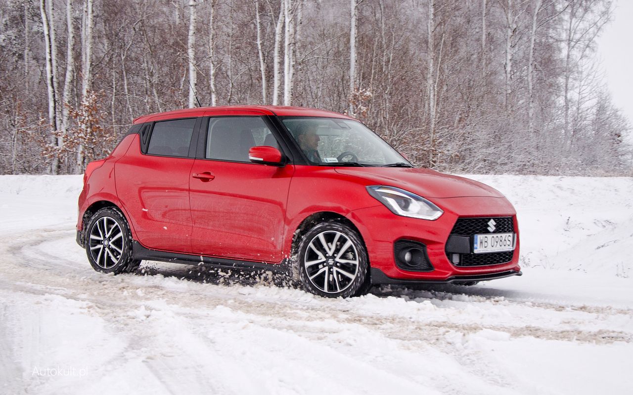 Suzuki Swift Sport to najsłabszy i najtańszy samochód określany mianem hot hatcha.