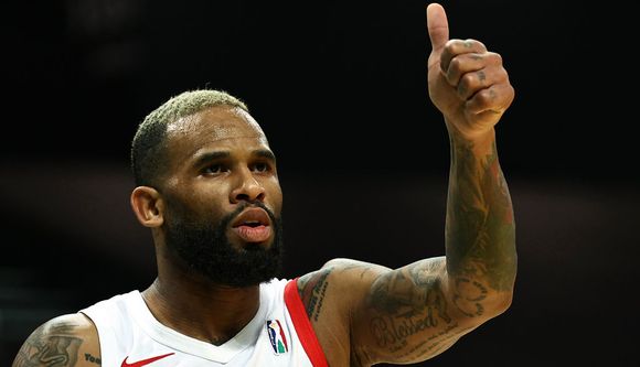 Debiut Hodge'a na piątkę