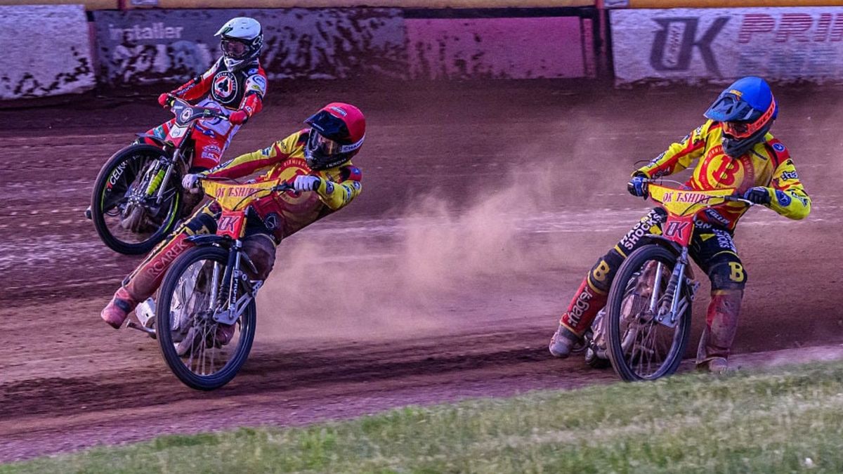 Getty Images / Ian Charles | MI News/NurPhoto / Na zdjęciu: Tobiasz Musielak w kasku czerwonym