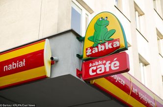 Franczyzobiorcy Żabki kontratakują. "Nie udajemy placówek pocztowych, my nimi jesteśmy"