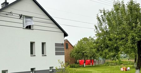 Szczątki dzieci w Woli Szczucińskiej. Co mówią sąsiedzi?